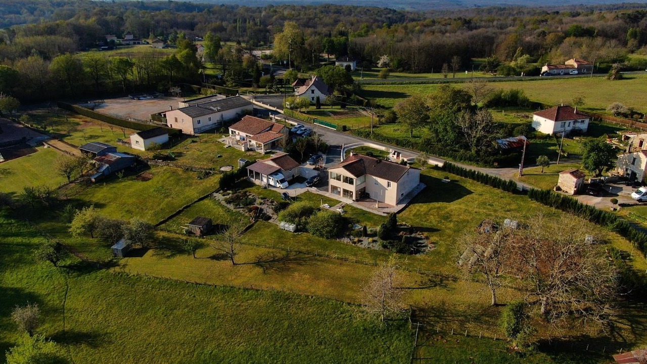 Photo of Outdoor in Saint-Martial-de-Valette