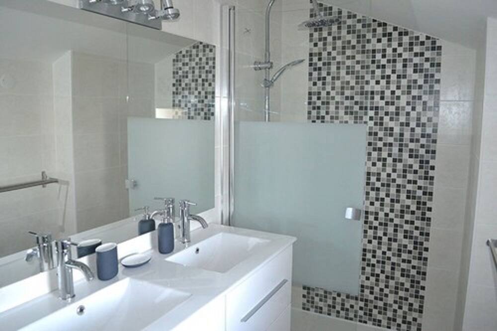 Photo of Bathroom in Saint-Nexans