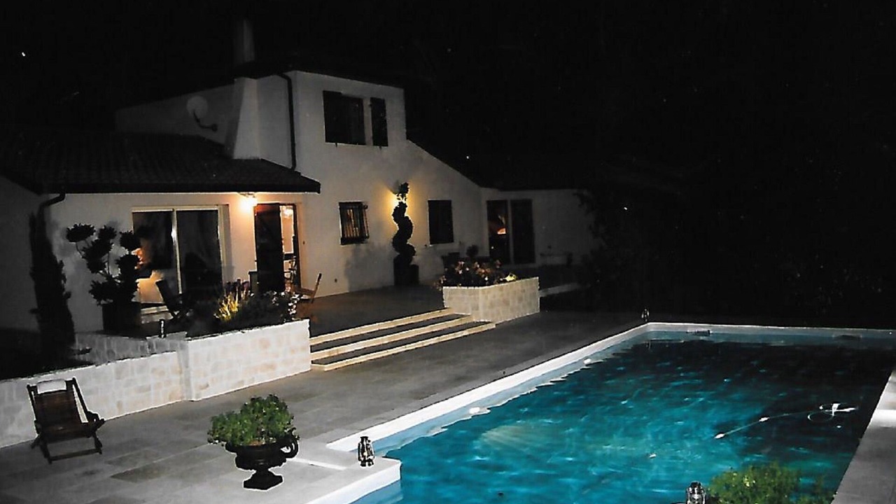 Photo of Outdoor in Loupes