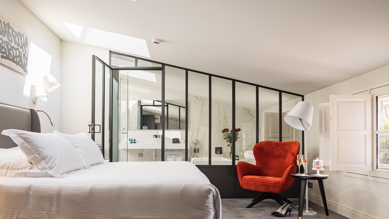Photo of Bedroom in Hotel de Ville - Quinconces