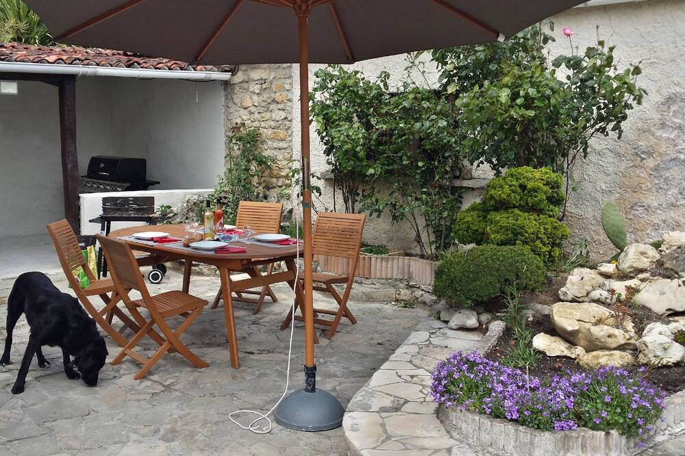 Photo of Patio Balcony in Saint Froult