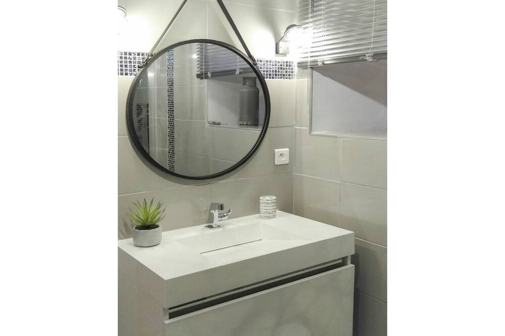 Photo of Bathroom in Saint-Amand-de-Coly