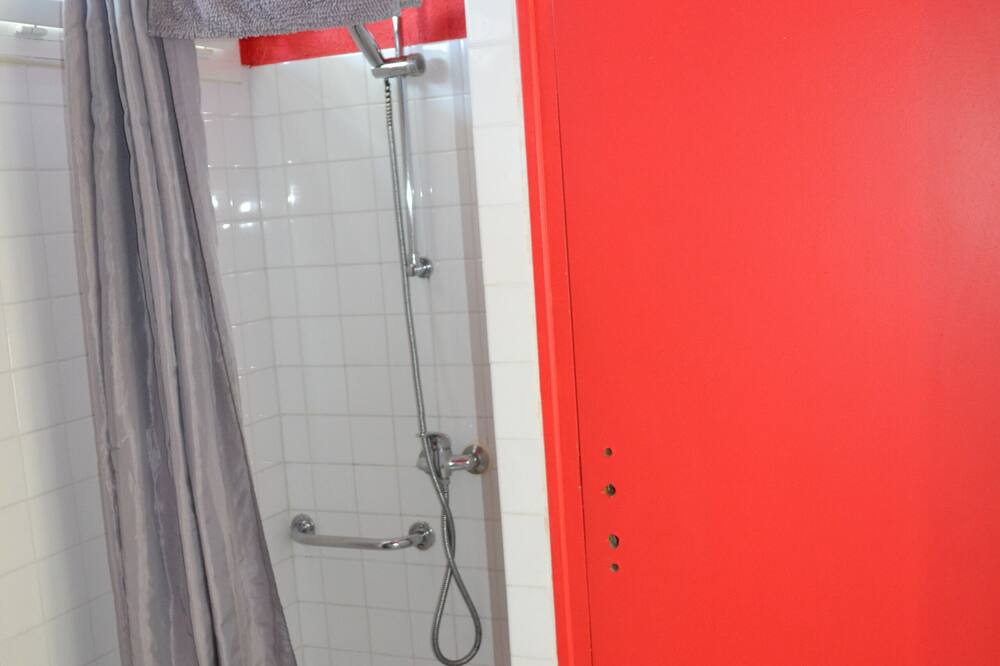Photo of Bathroom in Verruyes