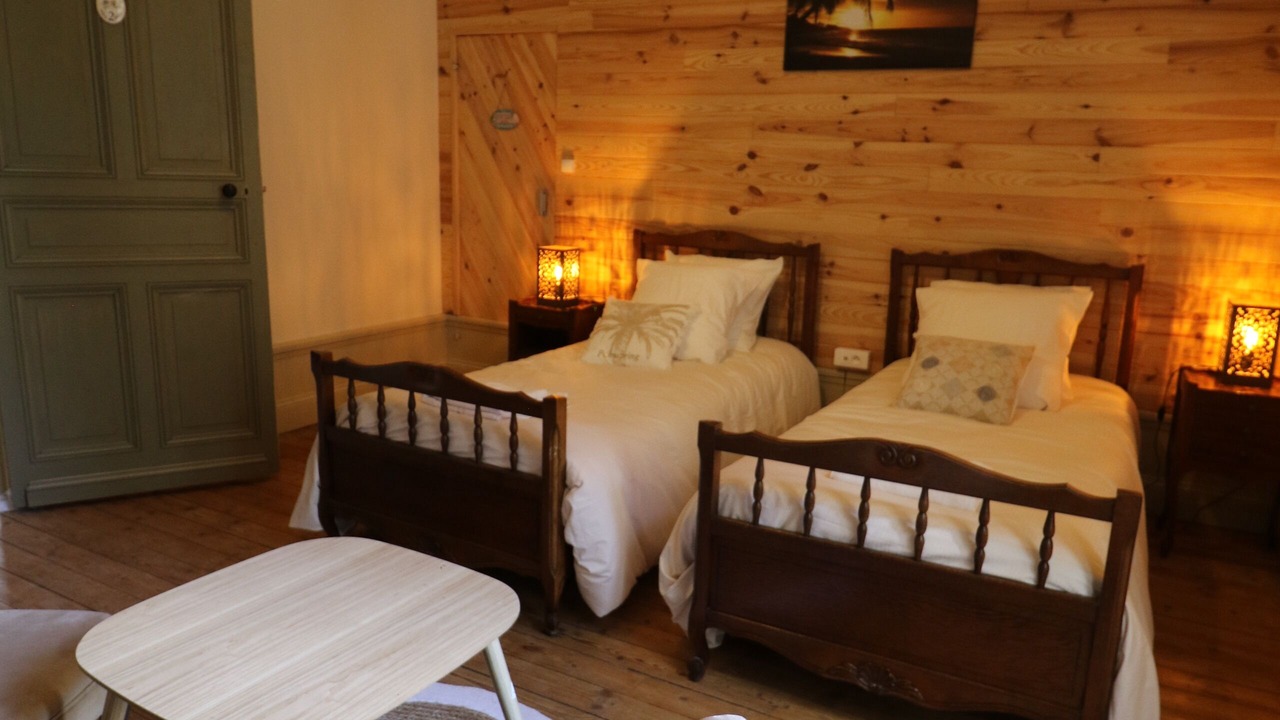 Photo of Bedroom in Montmoreau-Saint-Cybard