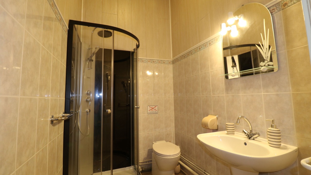 Photo of Bathroom in Montmoreau-Saint-Cybard