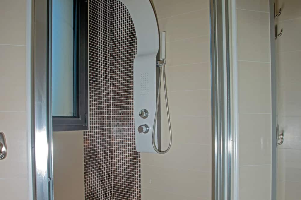 Photo of Bathroom in Latresne