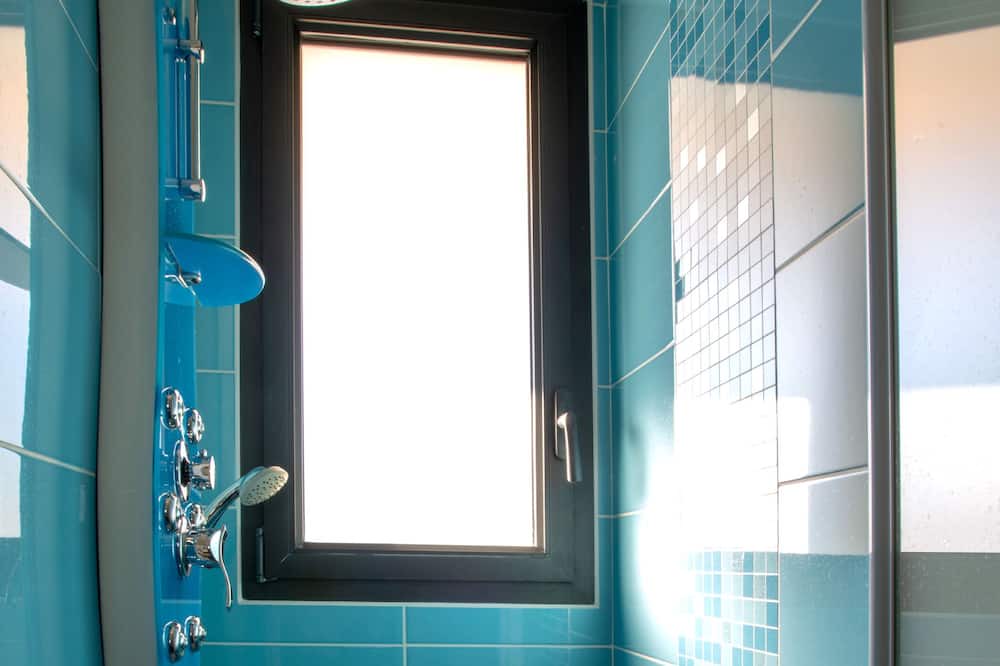 Photo of Bathroom in Latresne