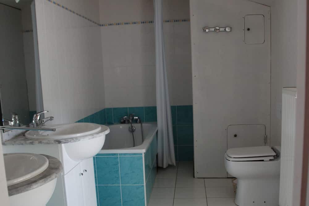 Photo of Bathroom in Rancogne