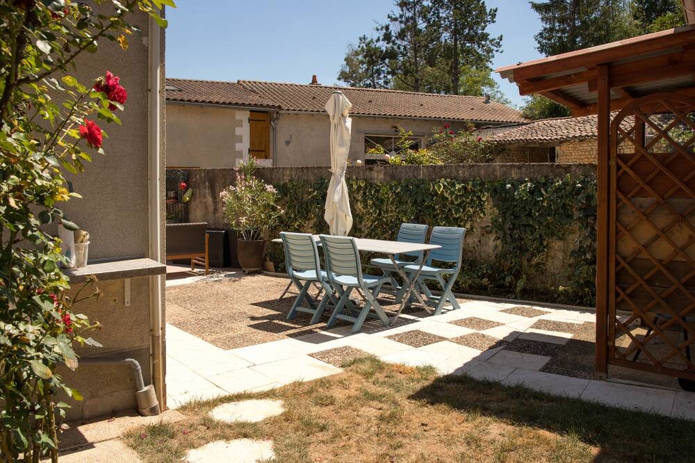 Photo of Patio Balcony in Montamise