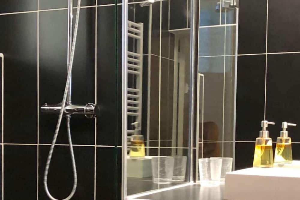 Photo of Bathroom in Frontenac