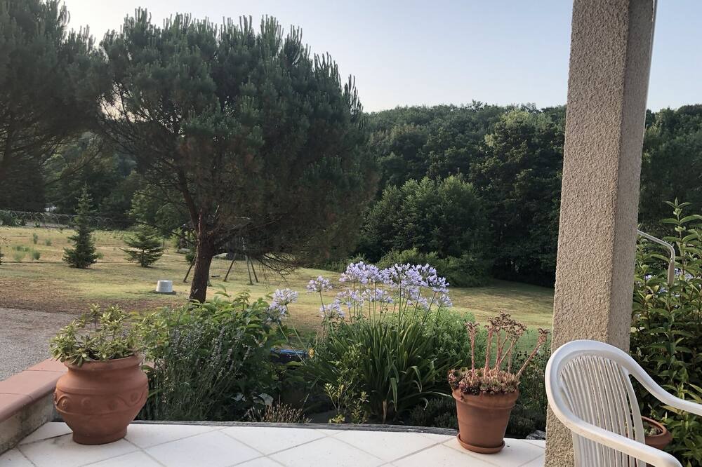 Photo of Patio Balcony in Laroque-Timbaut