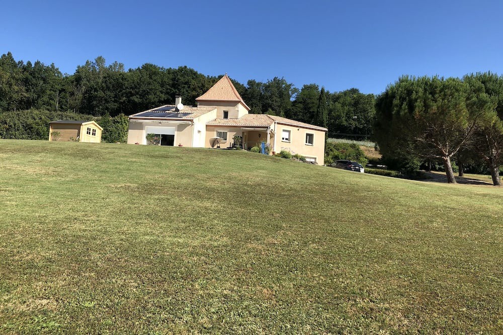 Photo of Others in Laroque-Timbaut
