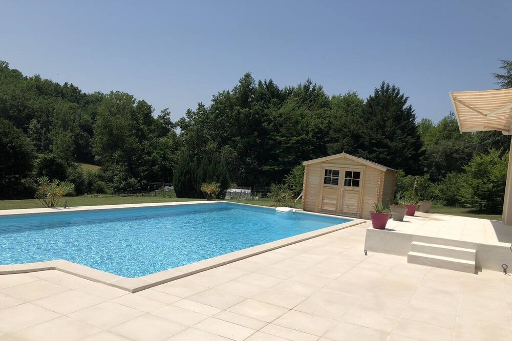 Photo of Outdoor in Laroque-Timbaut