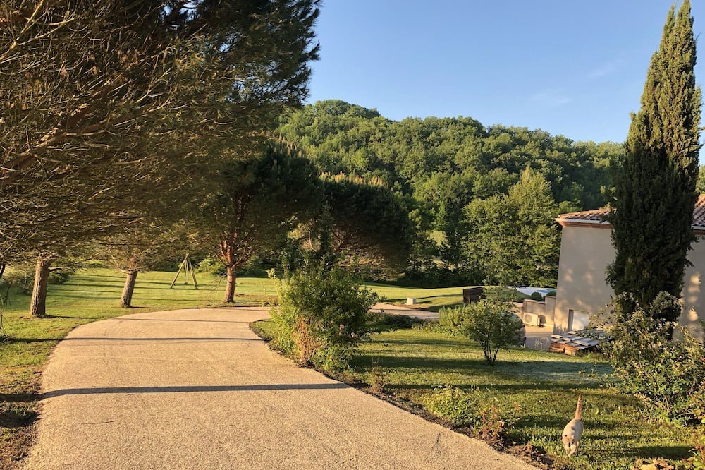 Photo of Outdoor in Laroque-Timbaut