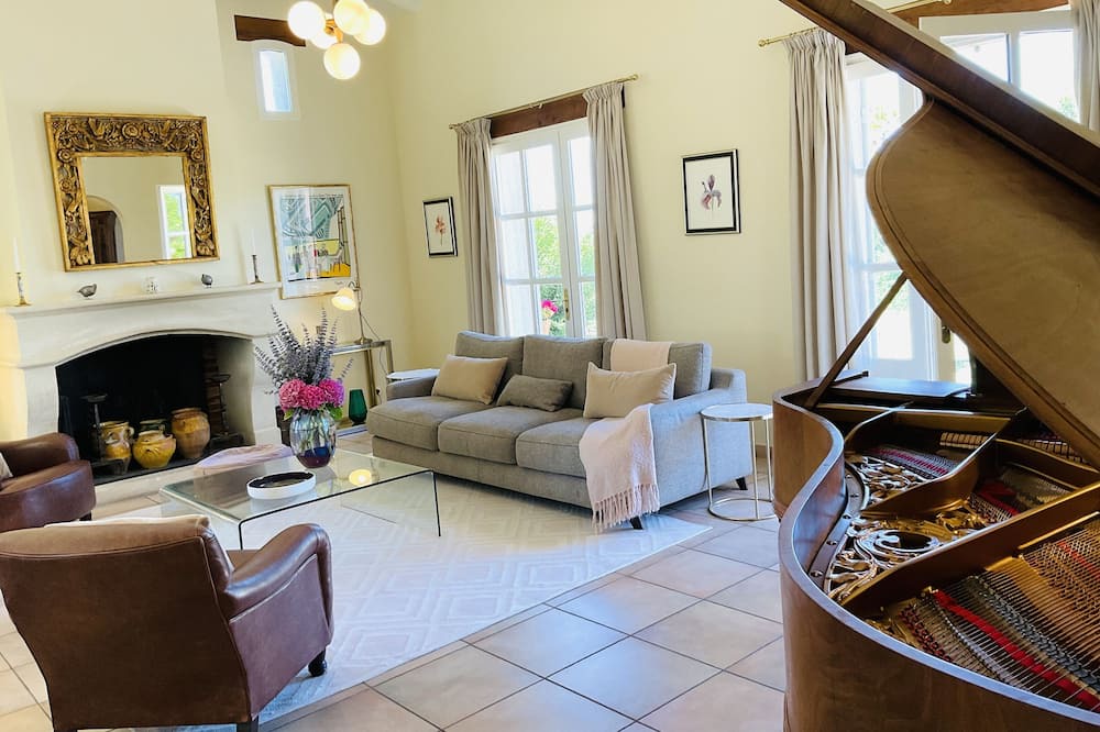 Photo of Livingroom in Baleyssagues