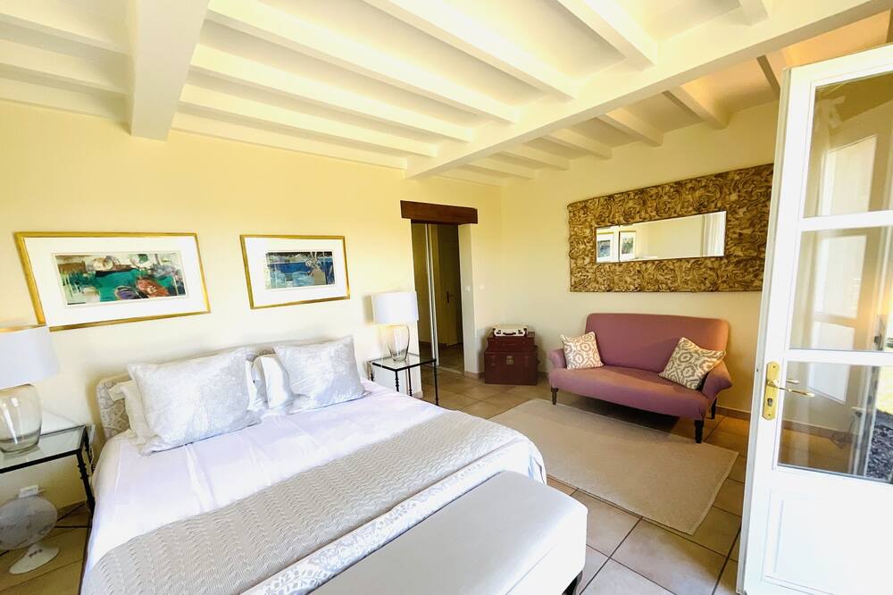 Photo of Bedroom in Baleyssagues