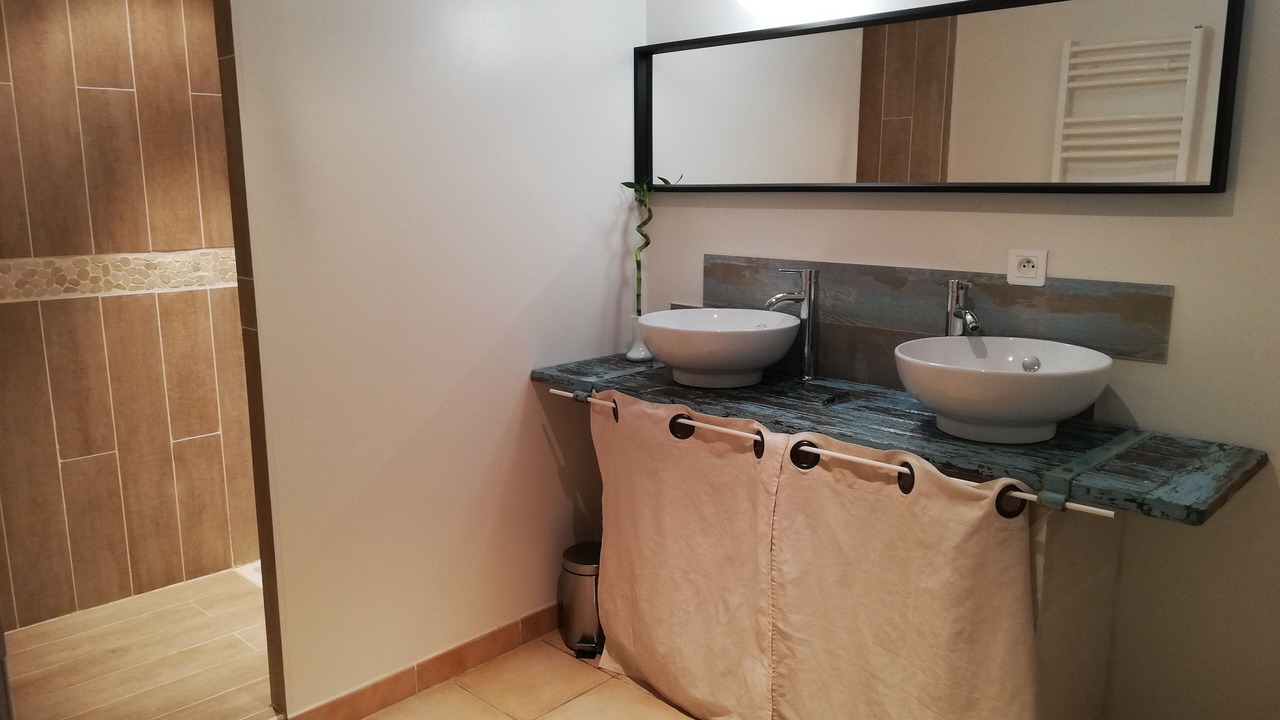 Photo of Bathroom in La Vallee