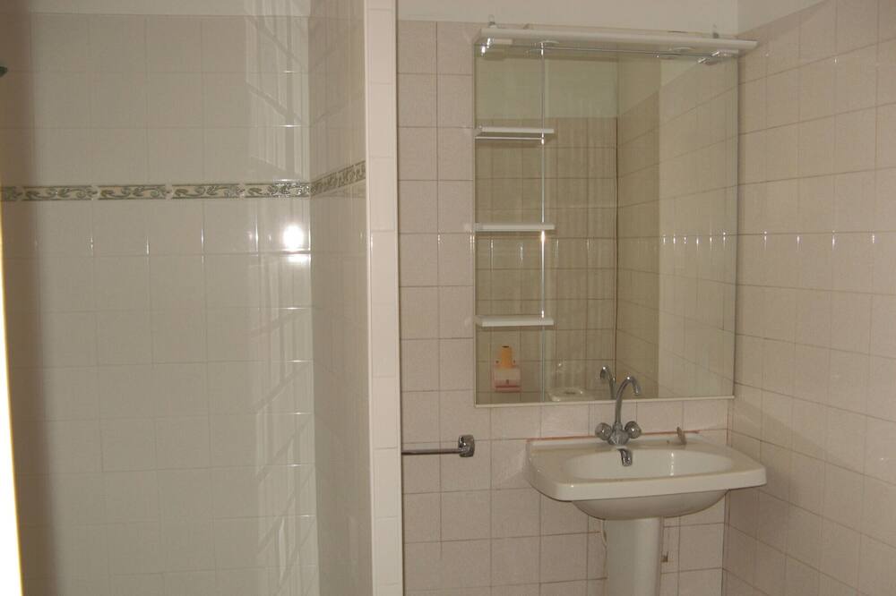 Photo of Bathroom in Coussay-les-Bois