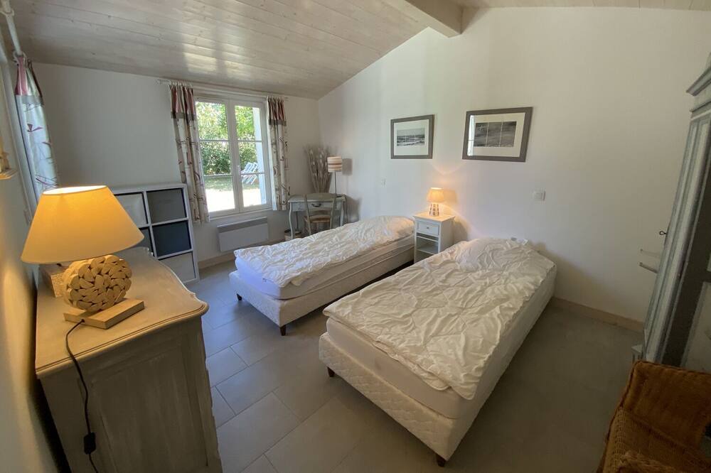 Photo of Bedroom in Saint-Clement-des-Baleines