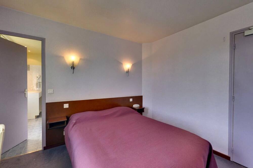 Photo of Bedroom in Malemort-sur-Correze