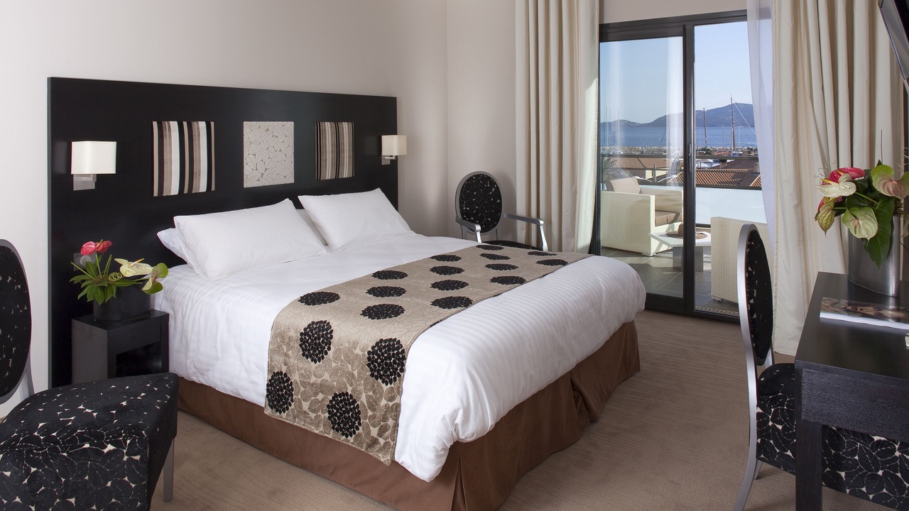 Photo of Bedroom in Le Lavandou