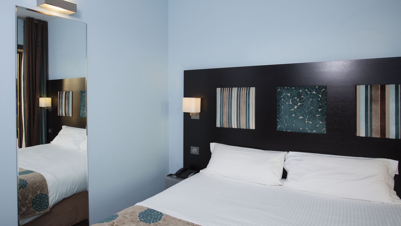 Photo of Bedroom in Le Lavandou