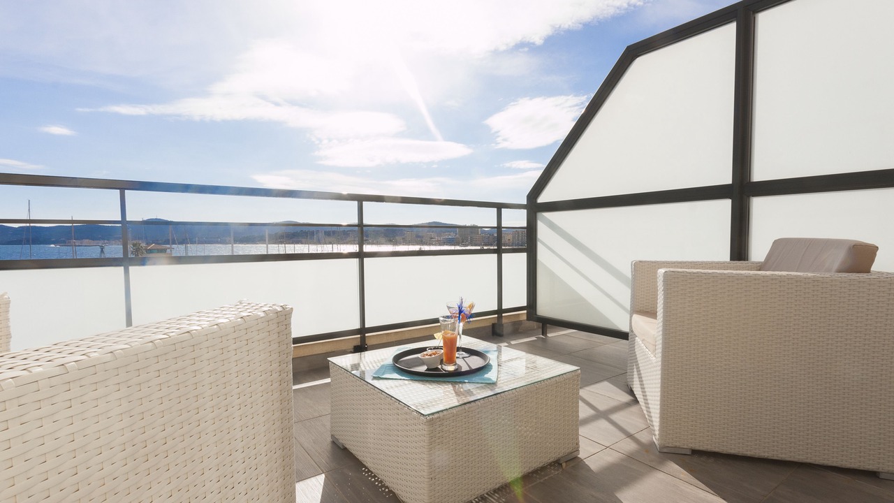 Photo of Patio Balcony in Le Lavandou