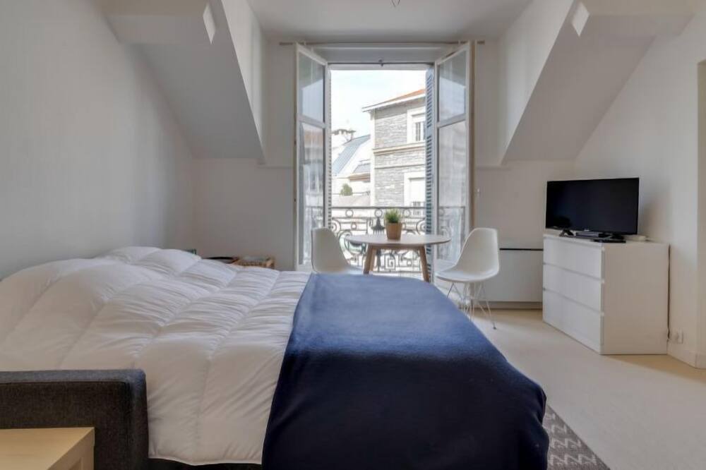 Photo of Bedroom in Biarritz City Centre