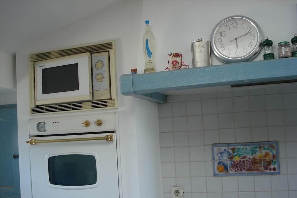Photo of Kitchen in Morieres-les-Avignon