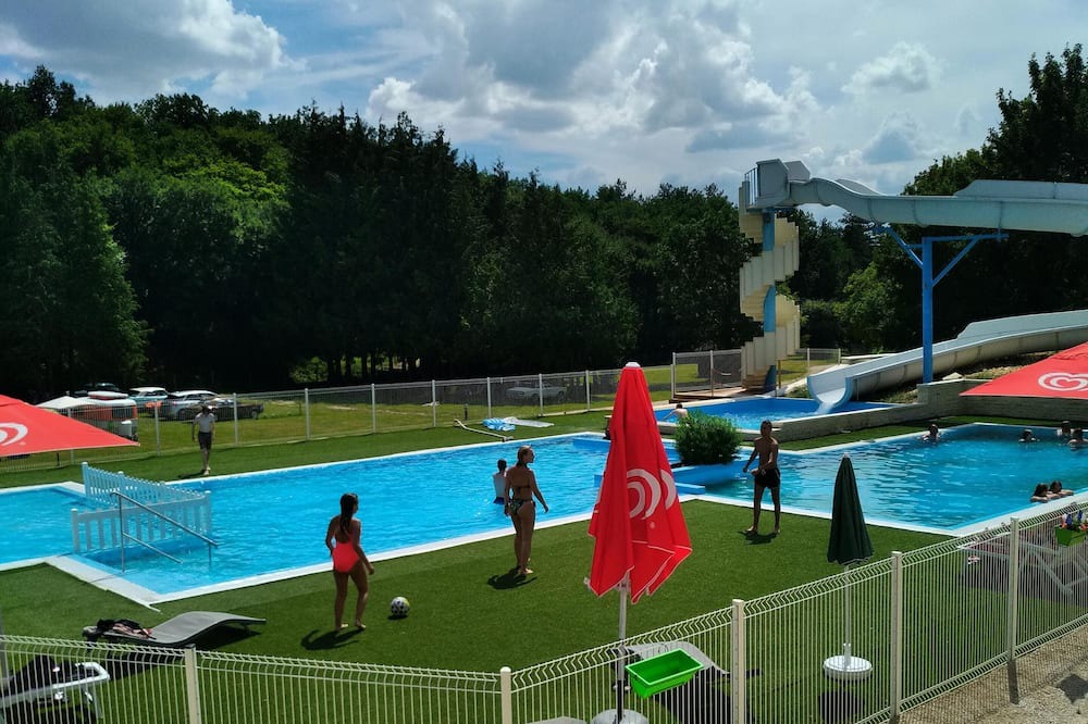 Photo of Outdoor in Saint-Mande-sur-Bredoire