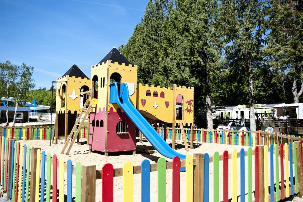 Photo of Others in Saint-Mande-sur-Bredoire
