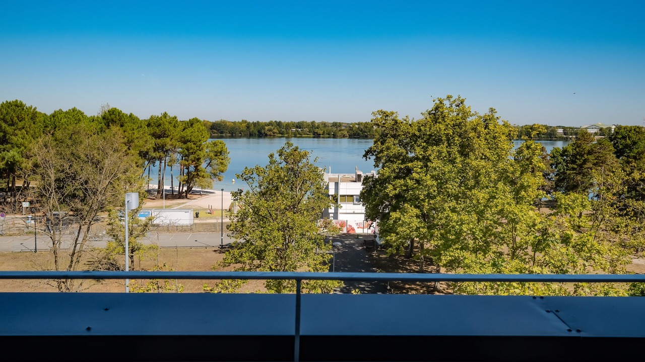 Photo of Bedroom in Bordeaux-Lac