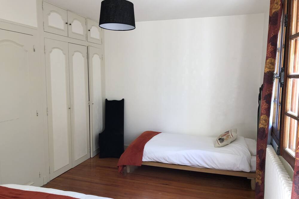 Photo of Bedroom in Mesnac