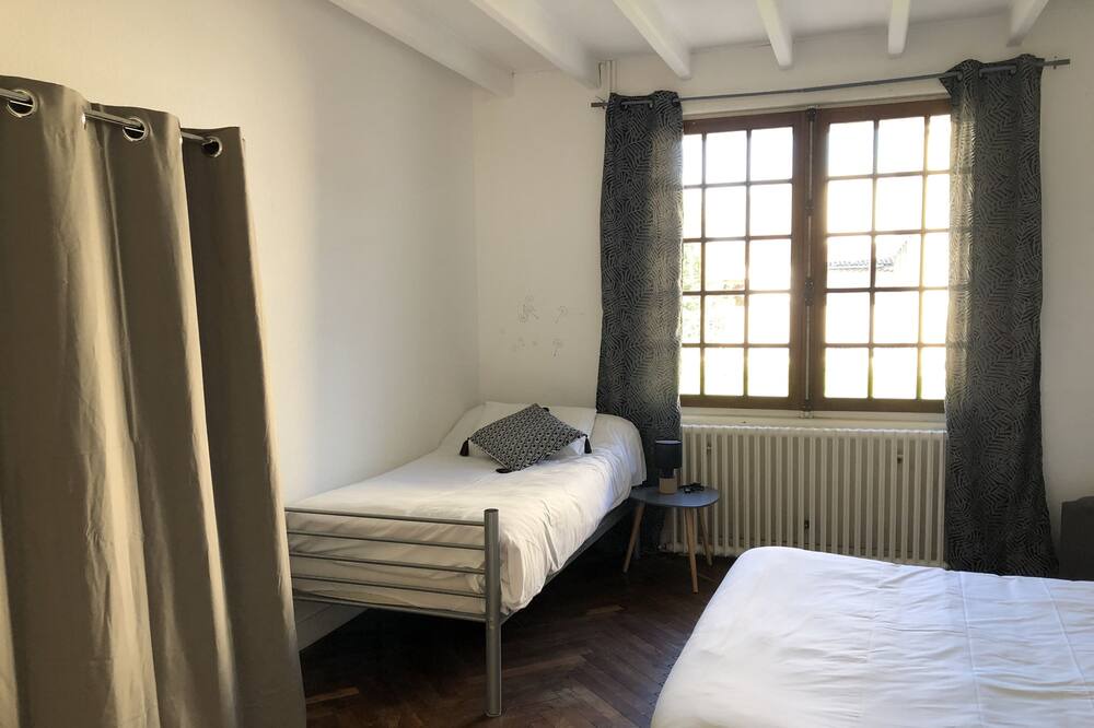 Photo of Bedroom in Mesnac