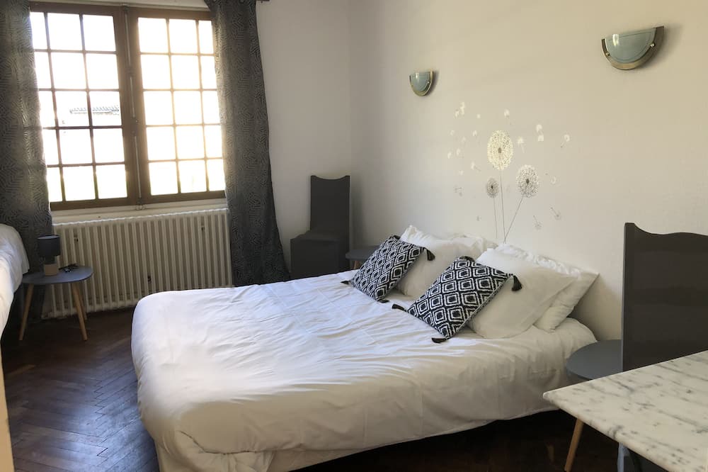 Photo of Bedroom in Mesnac
