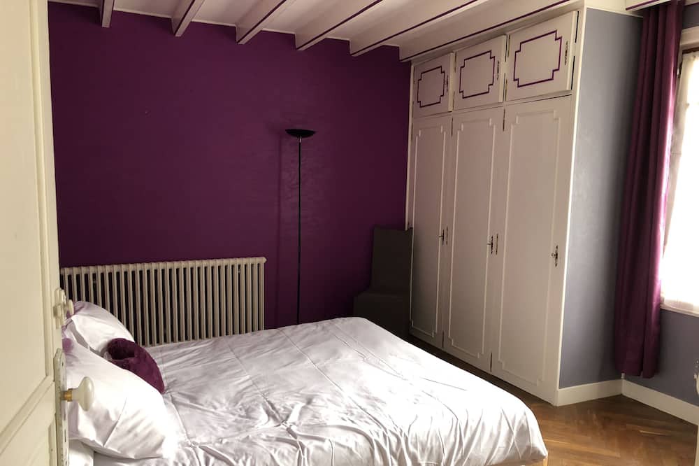 Photo of Bedroom in Mesnac