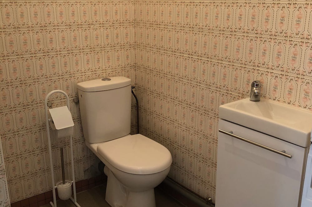 Photo of Bathroom in Mesnac