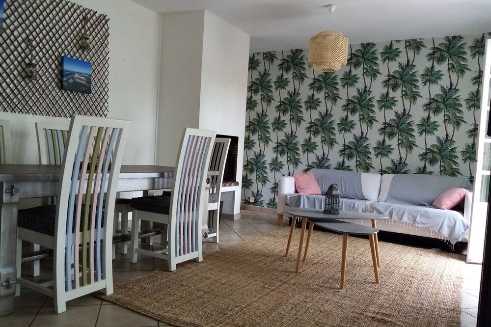 Photo of Livingroom in Saint-Morillon