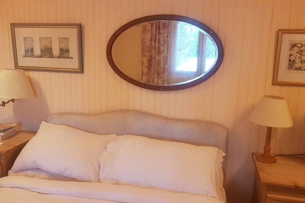 Photo of Bedroom in Bouteilles-Saint-Sebastien