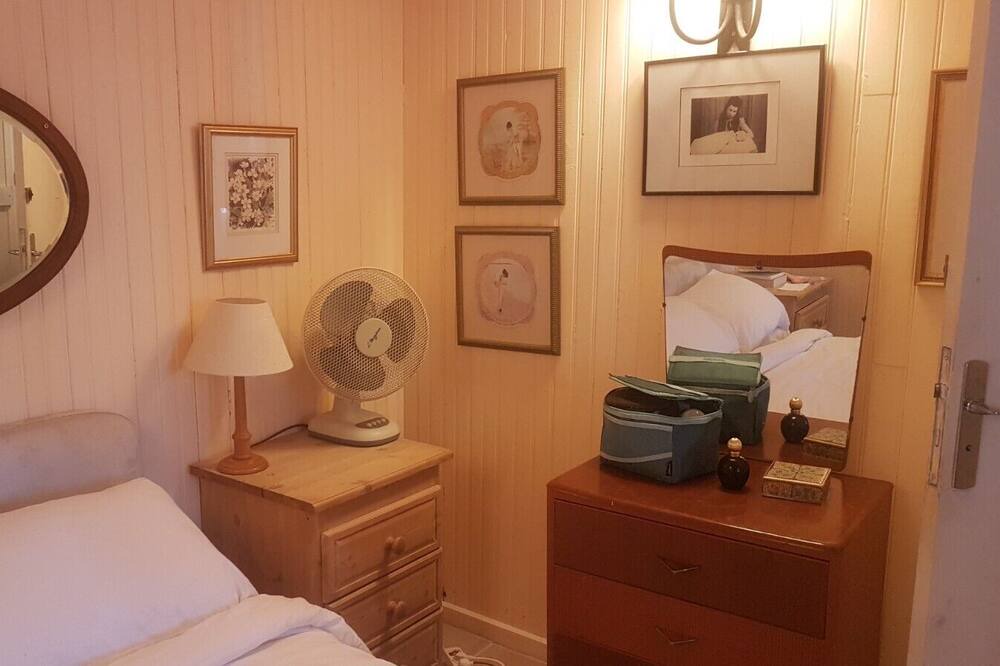 Photo of Bedroom in Bouteilles-Saint-Sebastien