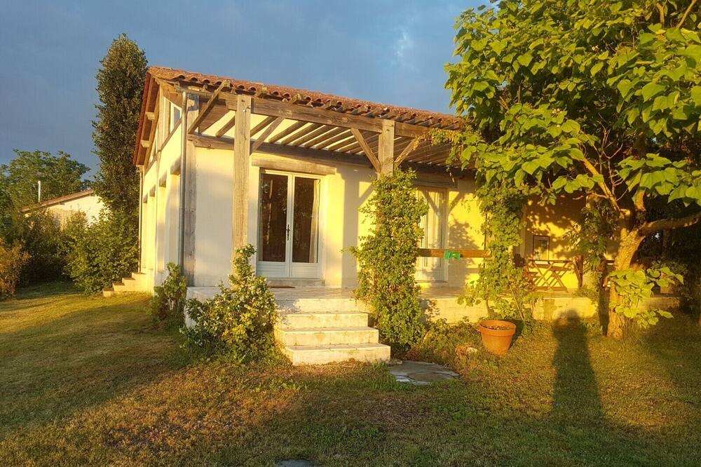 Photo of Outdoor in Bouteilles-Saint-Sebastien