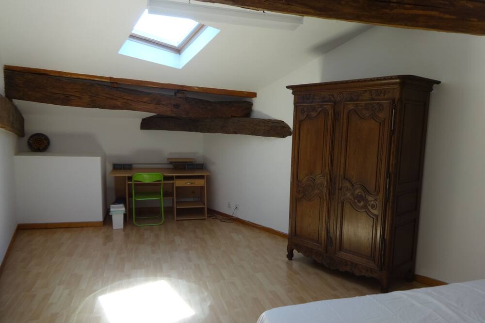 Photo of Bedroom in Abzac