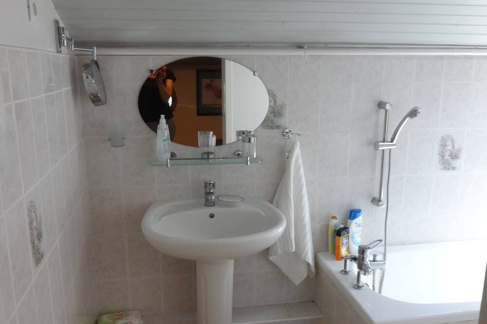 Photo of Bathroom in Abzac