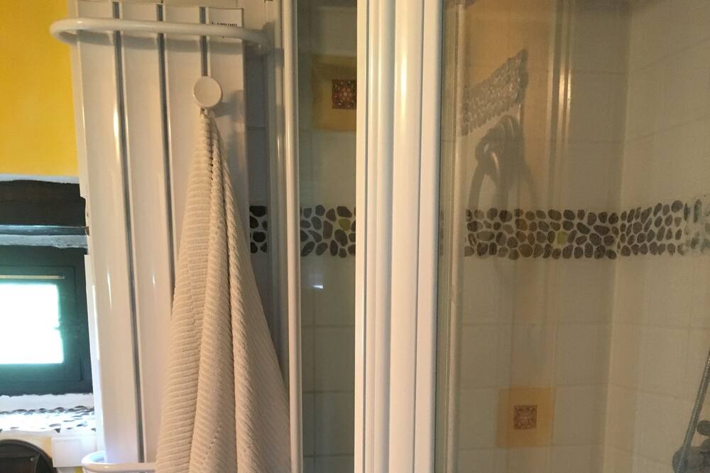 Photo of Bathroom in Bussiere-Dunoise
