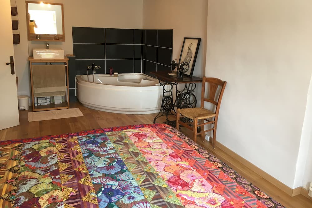 Photo of Bedroom in Bussiere-Dunoise