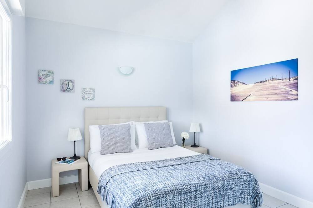 Photo of Bedroom in Tosse