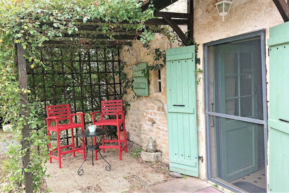 Photo of Patio Balcony in Paizay-le-Tort