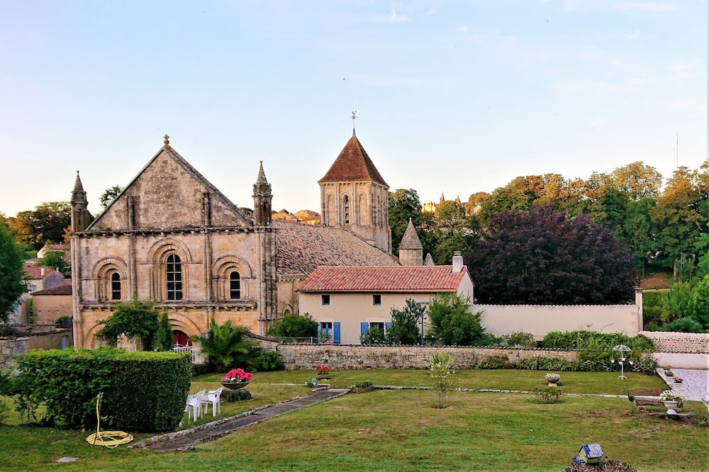 Photo of Outdoor in Paizay-le-Tort
