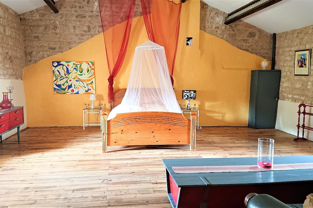 Photo of Bedroom in Paizay-le-Tort