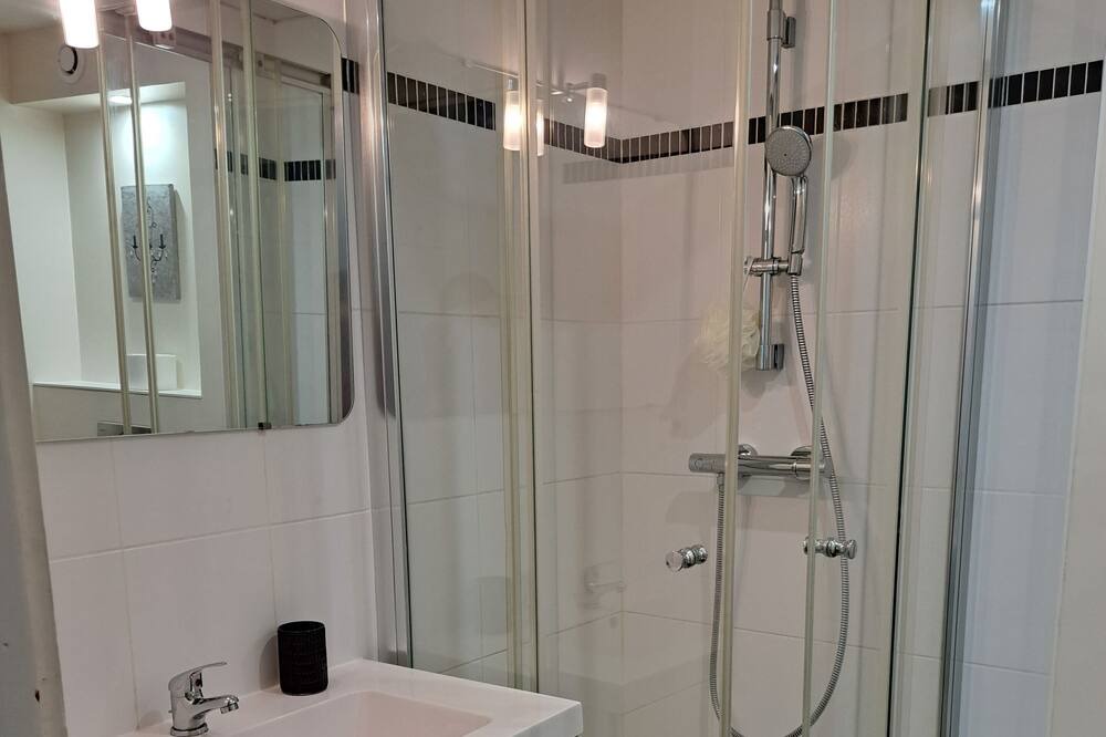 Photo of Bathroom in Vivonne
